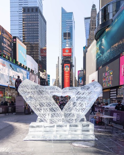 Love in Times Square